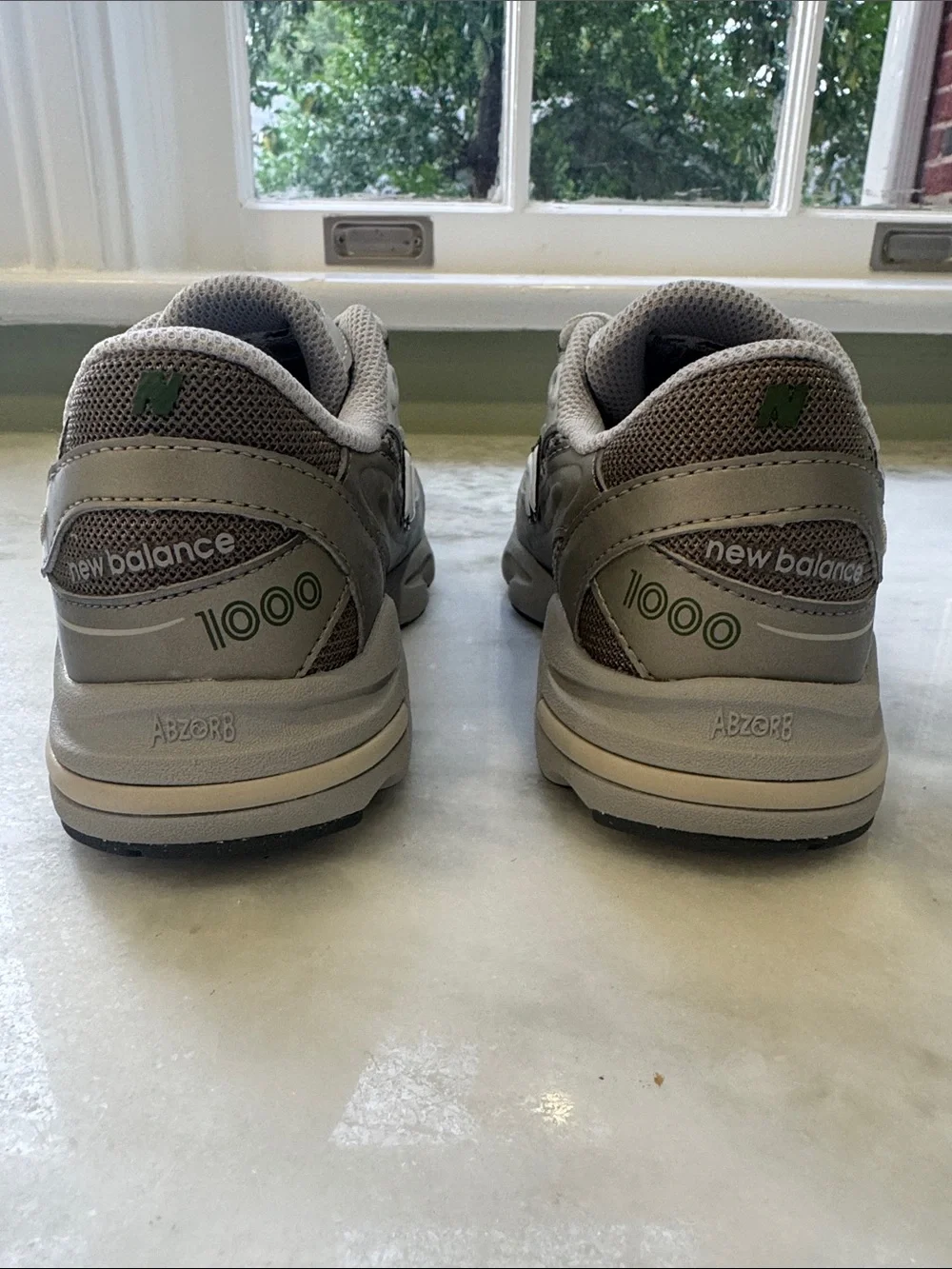New Balance 1000 Kids Arid Stone / Light Silver Metallic (Brown/Grey)